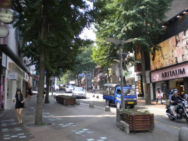 Seoul - Streets of Ewha