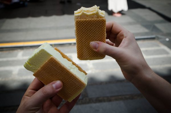Singapore Food - Wafer Ice Cream