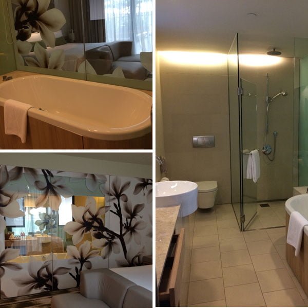 Crowne Plaza Changi Airport - Hotel Bathroom
