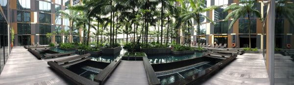 Crowne Plaza Changi Airport - Pool Panorama