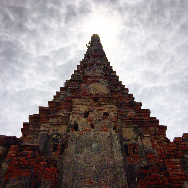 Ayuthaya - Wat Chaiwatanaram dramatic spire