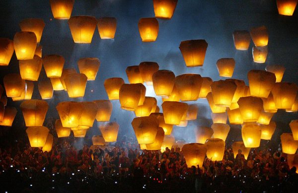 Taiwan Lantern Festival by Sheng-Fa Lin 
