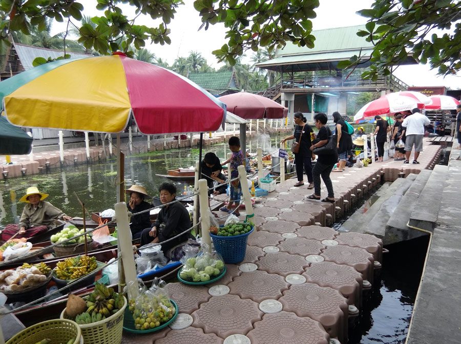 Amphawa Tha Kha Floating Market River Stalls