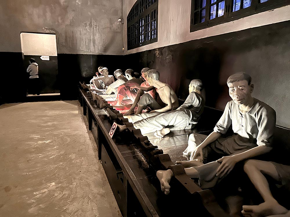 Hanoi Hoa Lo Relic Diorama Prisoners