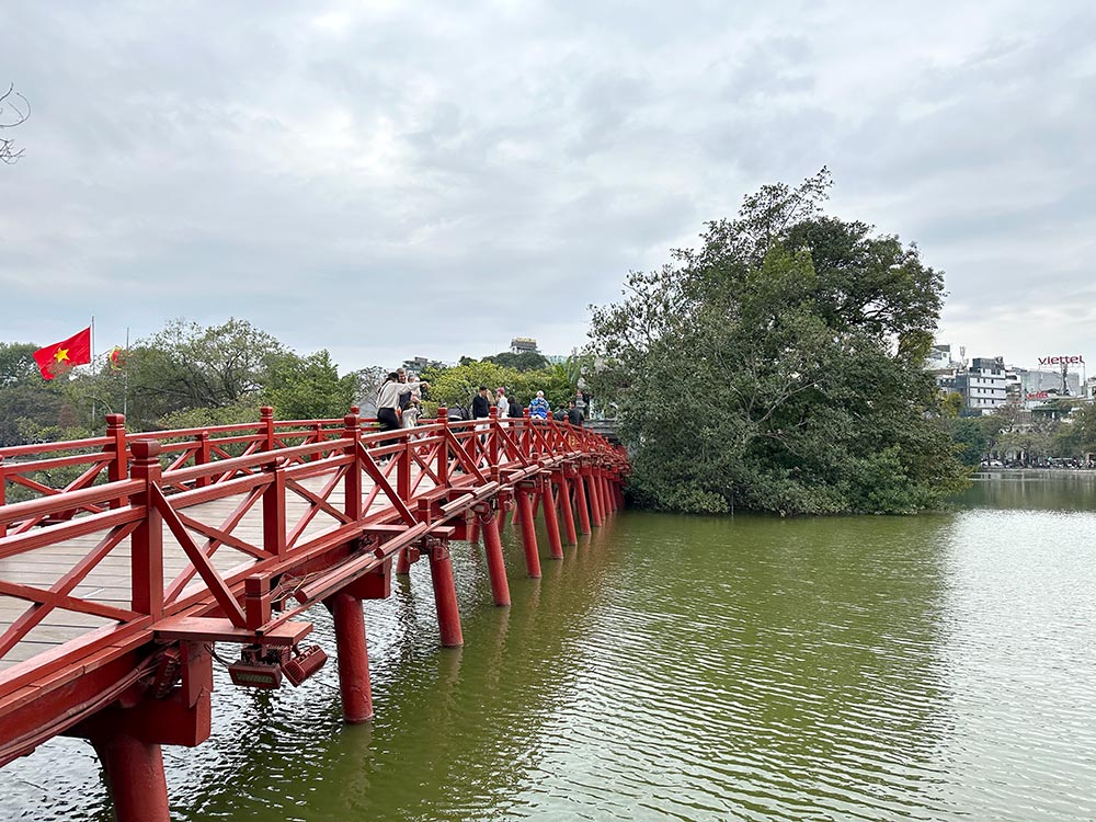 Hanoi Hoan Kiem Lake Ngoc Son Bridge