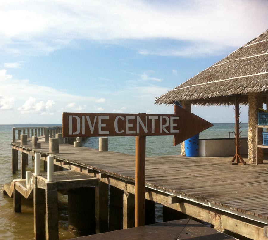 Manado Cocotinos Dive Centre Sign