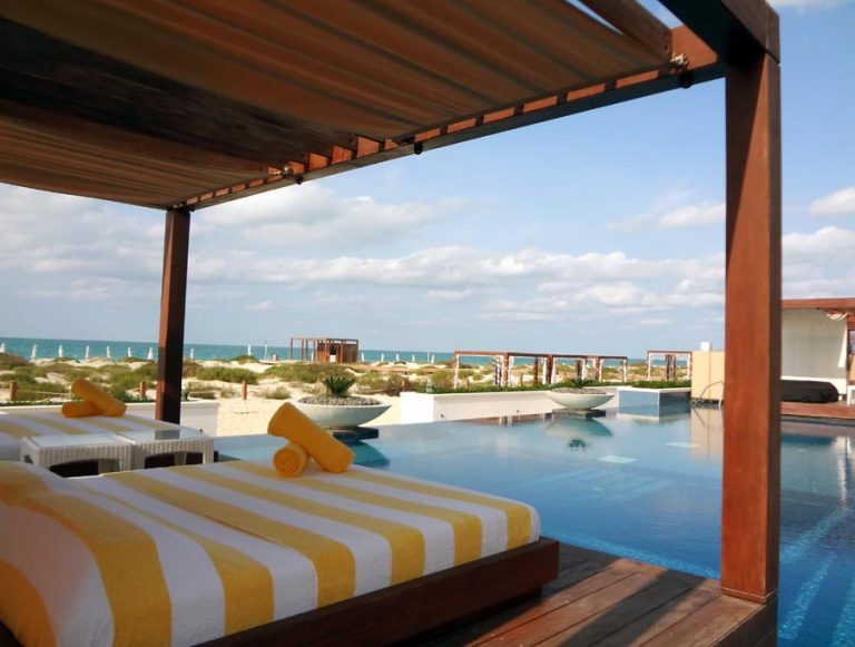 Abu Dhabi Saadiyat Beach Club Cabana