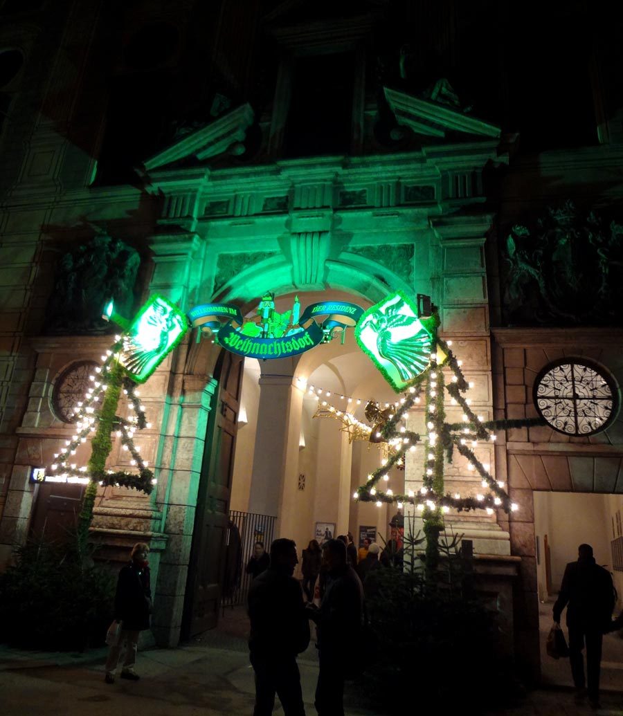 Munich Dasweihnachtsdorf Christmas Market Entrance