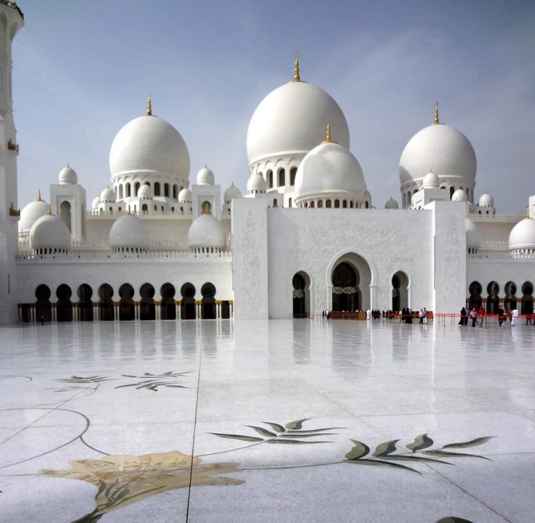 Abu Dhabi Sheikh Zayed Mosque Courtyard