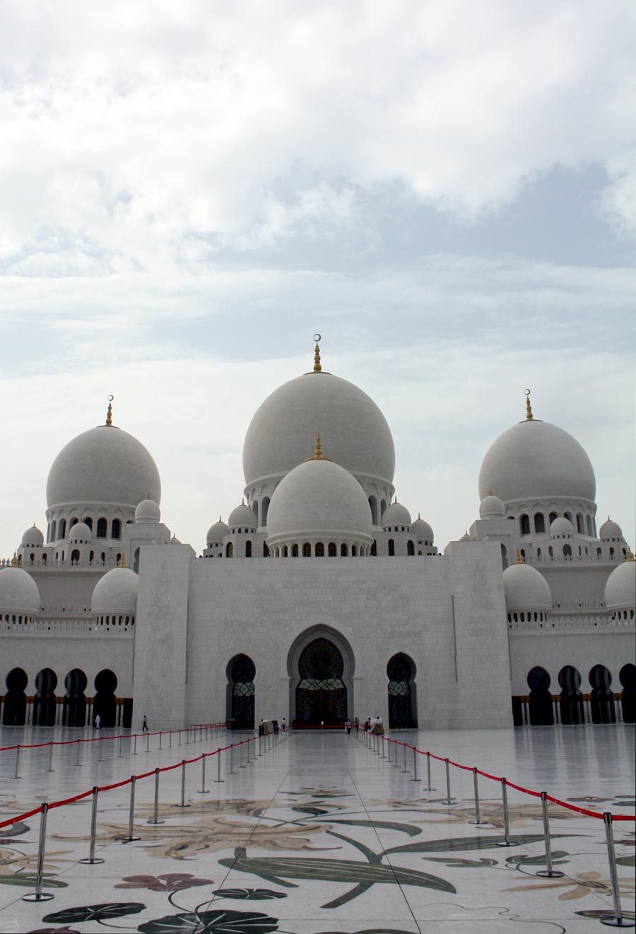 Abu Dhabi Sheikh Zayed Entrance
