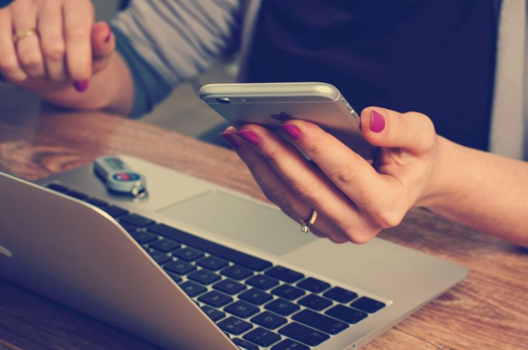 Phone Laptop William Iven Unsplash