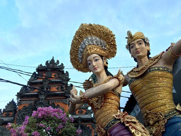 Bali Tanah Lot Entrance Statues