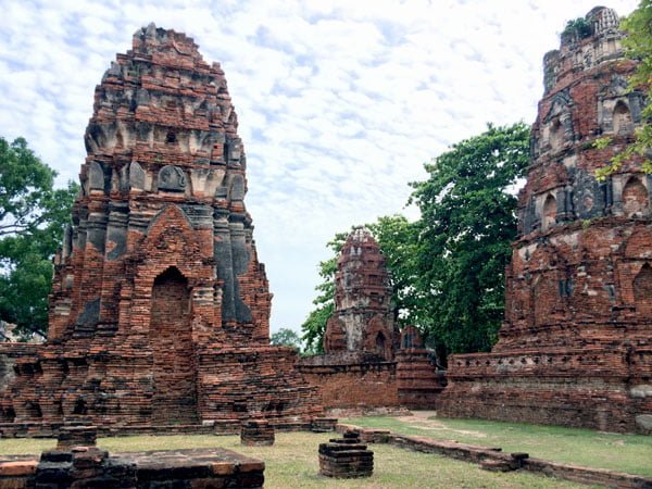 Ayuthaya - Wat Maha That towers