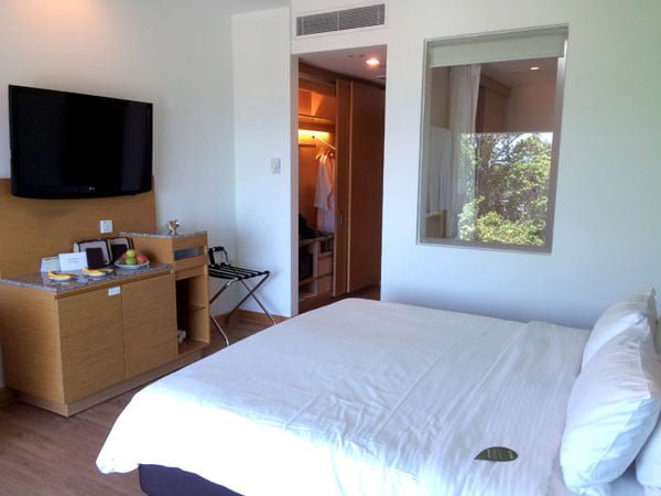 Village Hotel Changi - Room Bed