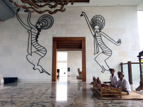 Bali Samabe Lobby Art