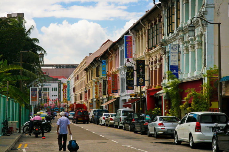 Worst Advice for travel to Singapore - Suitcase