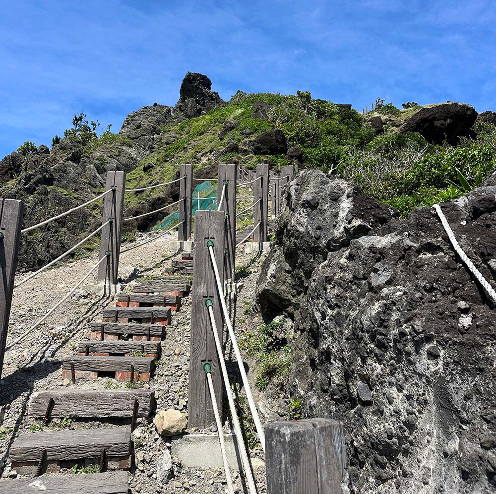 Lanyu Rutoushan Path Stairs