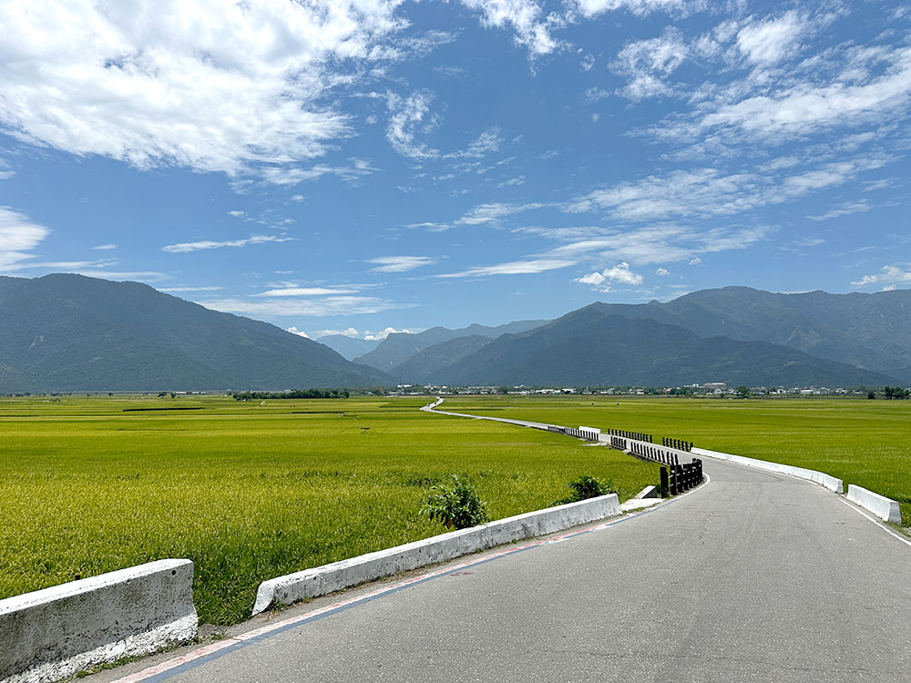 Taitung Chishang Paradise Road Curves