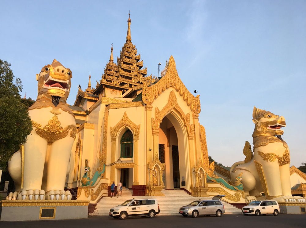 Yangon Shwedagon Pagoda Entrance