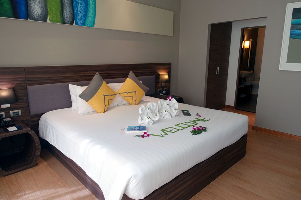 Novotel Phuket Karon Room Bed