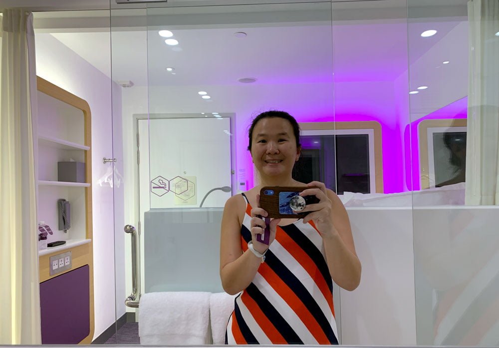YotelAir Jewel Queen Room Toilet Selfie