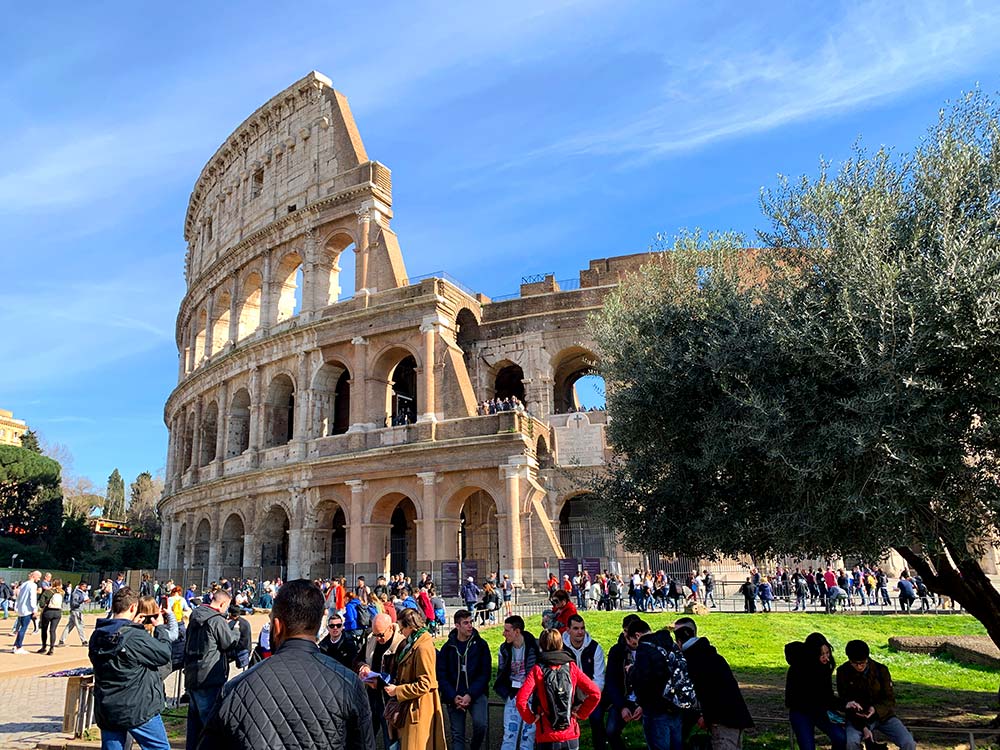 Rome Colosseum Outside Crowds