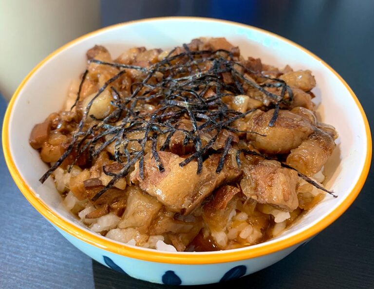 886 Bistro Lu Rou Fan