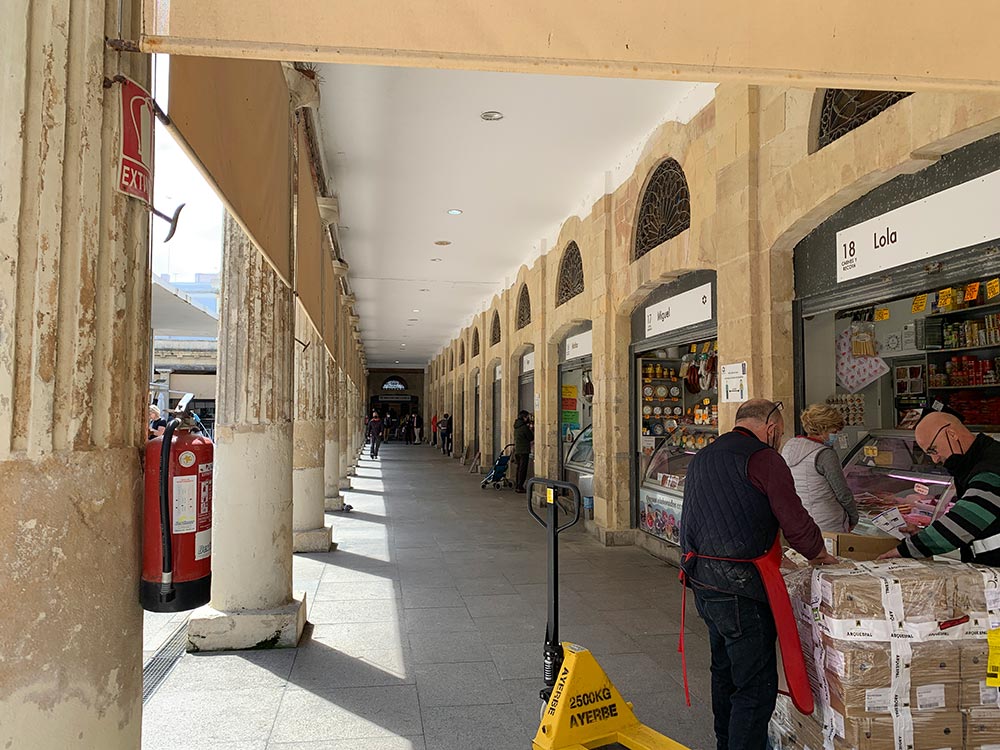 Cadiz Mercado Columns