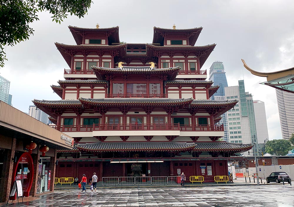 Buddha Tooth Relic Temple Exterior Chinatown Singapore