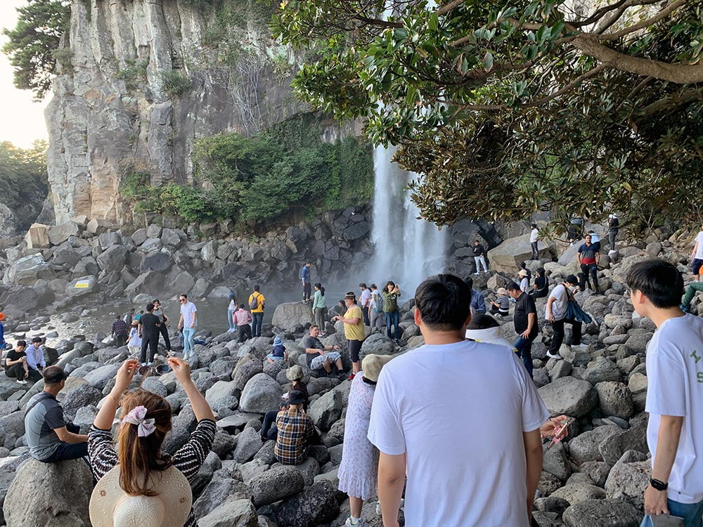 Jeju Seogwipo Jeongbang Waterfall Crowd