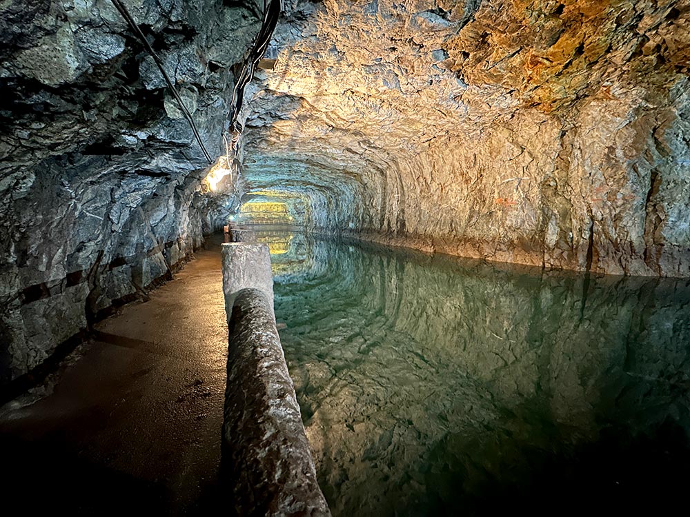 Matsu Nangan Beihai Tunnel Water Reflection