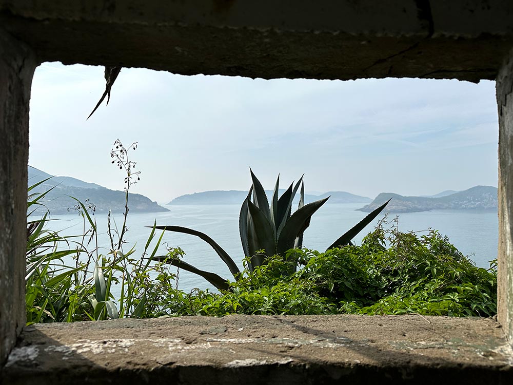 Matsu Beigan No 6 Stronghold Window View