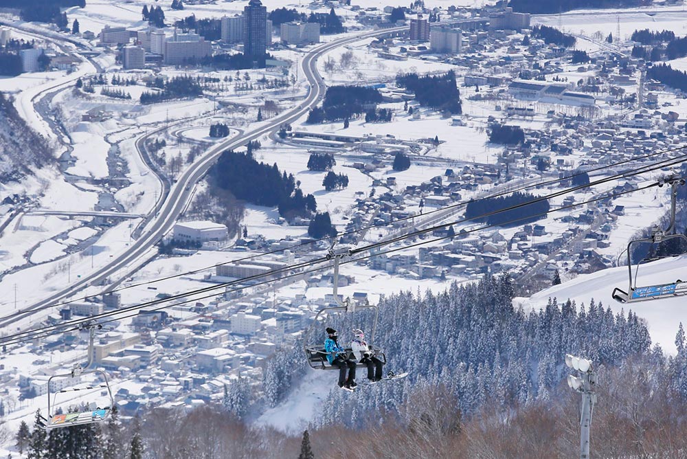 JNTO Yuzawa Ski Lift View