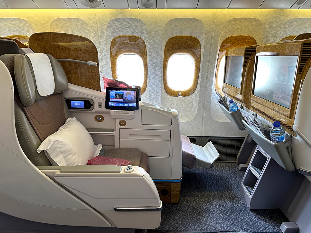Emirates Biz Seat Side