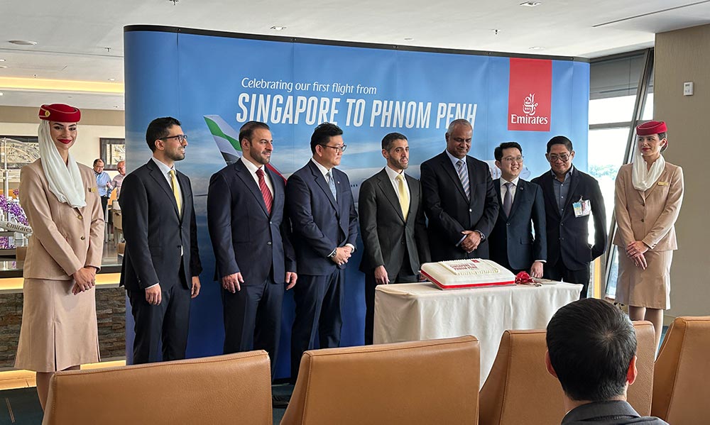 Emirates SIN-PHN Launch Group