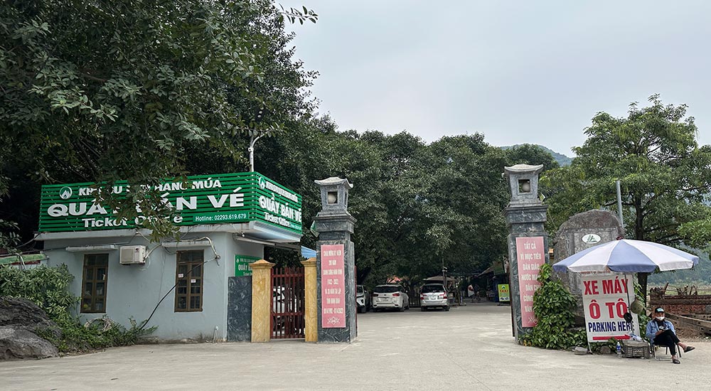 Ninh Binh Hang Mua Entrance