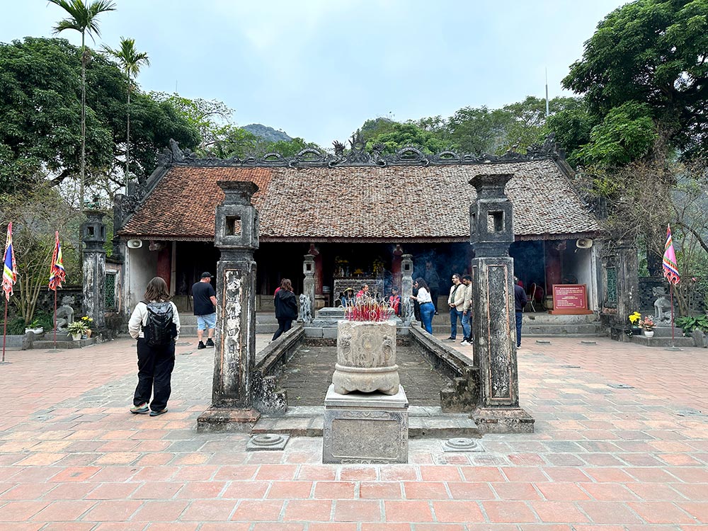Ninh Binh Hoa Lu Dinh Ten Hoang Temple