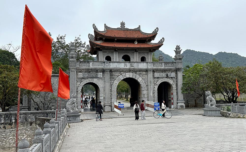 Ninh Binh Hoa Lu Main Gate
