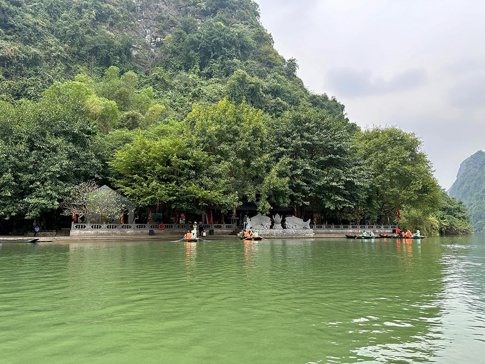 Ninh Binh Trang An Trinh Temple Pier Water