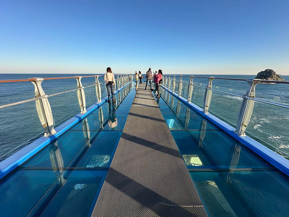 Busan Oryukdo Skywalk Glass Floor