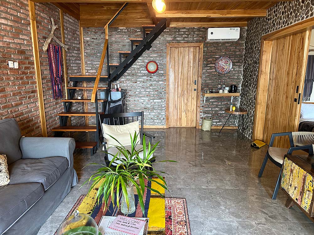 Alor Moka Dive Resort House Living Room