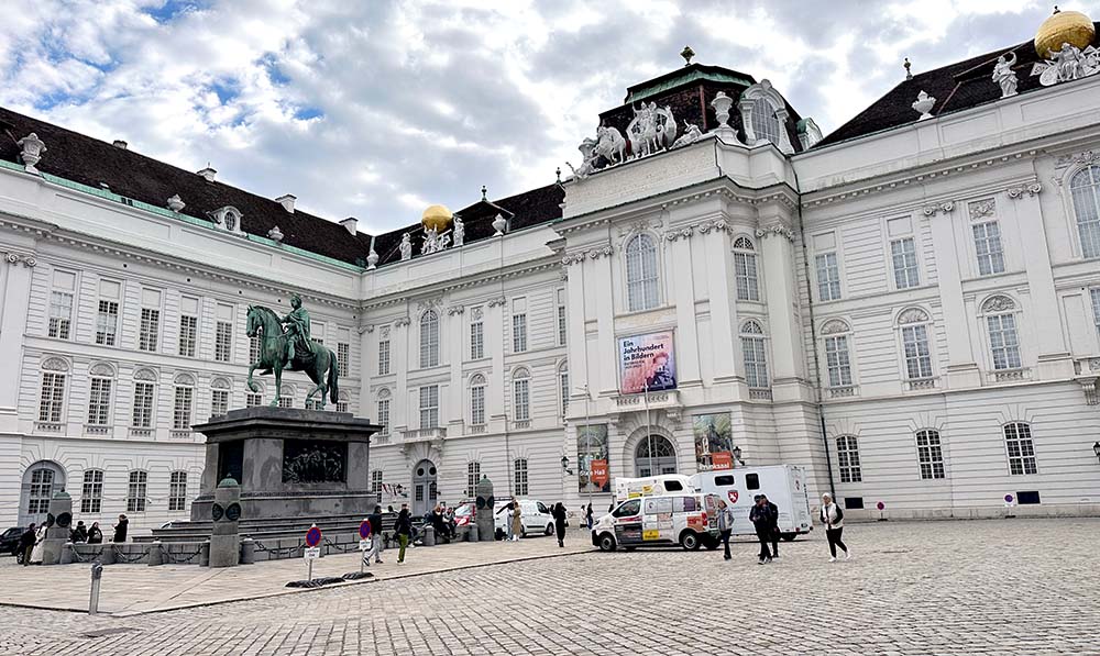 VIenna Austrian National Library Prunksaal Exterior