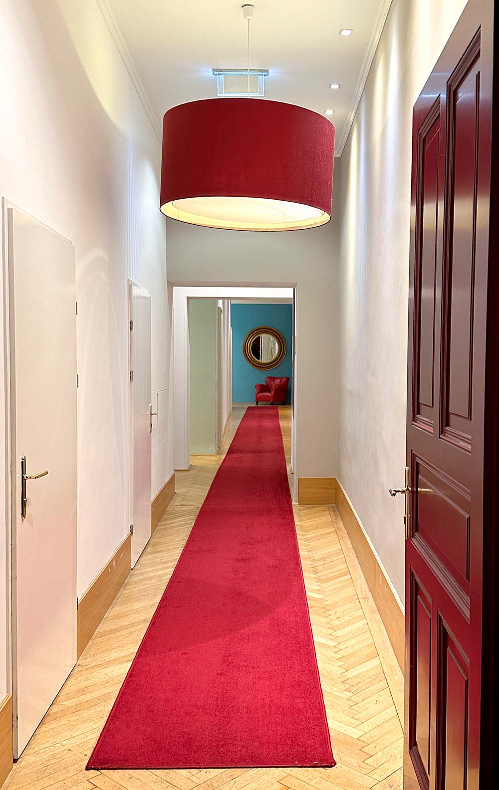 Vienna Hotel Alstadt Corridor