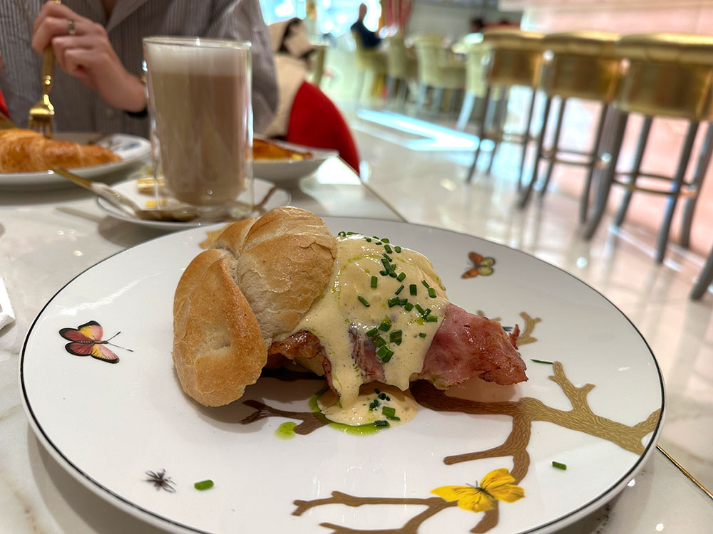 Vienna Hotel Das Tyrol Breakfast