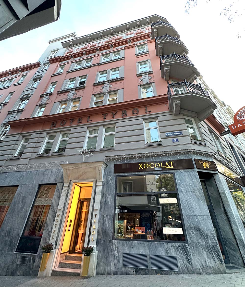 Vienna Hotel Das Tyrol Exterior
