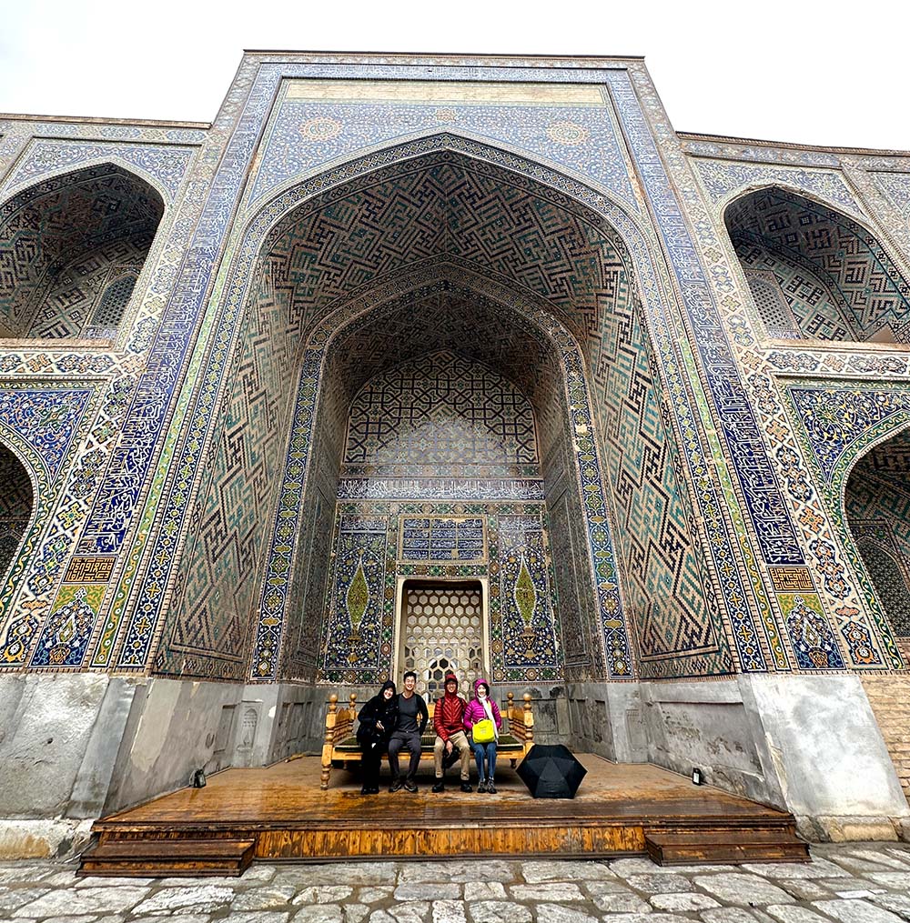 Uzbekistan Samarkand Sherdoh Madrasah Arch