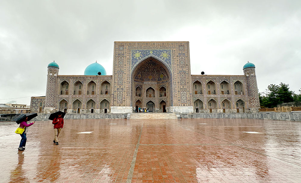 Uzbekistan Samarkand Tilya Kori Madrasah Exterior
