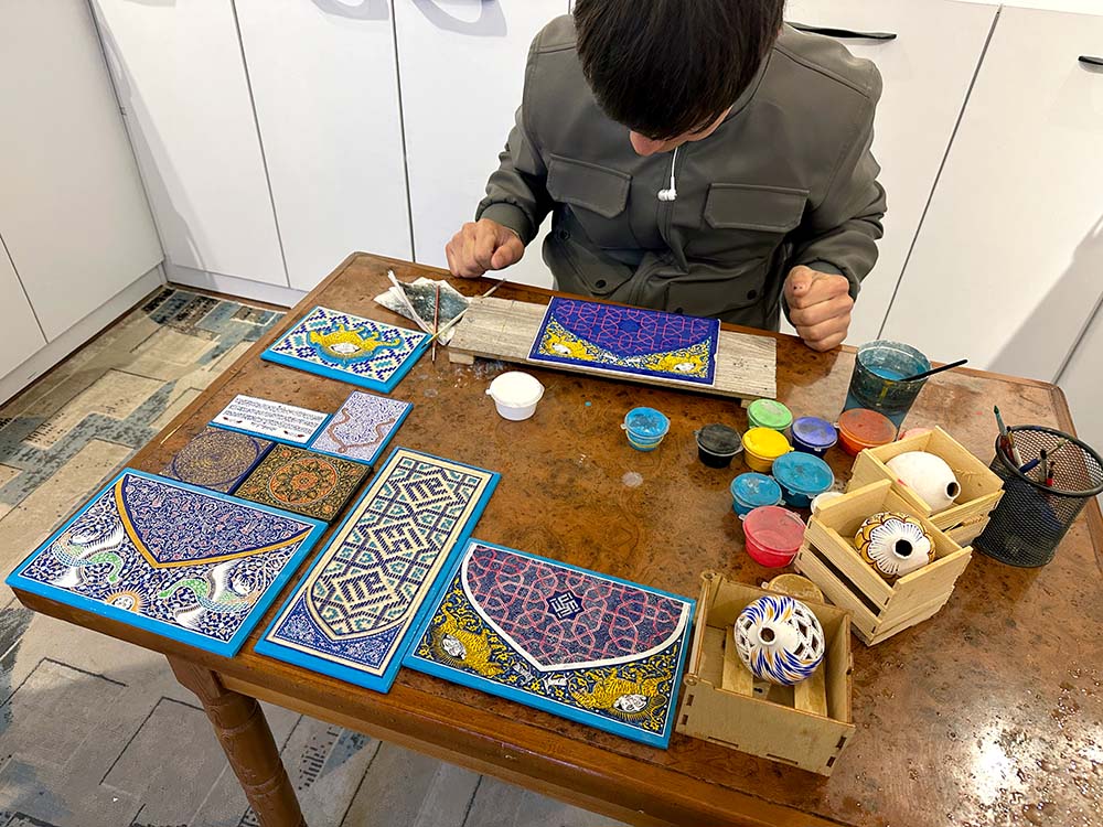 Uzbekistan Samarkand Ulugh Beg Madrasah Tile Shop Painting