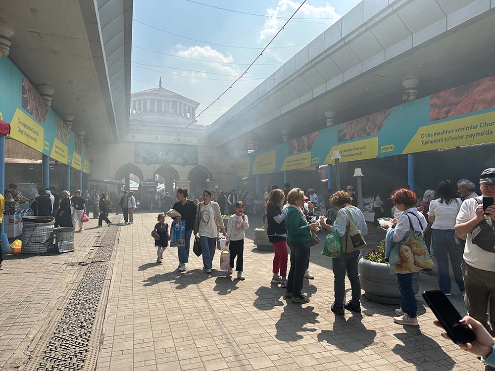 Uzbekistan Tashkent Chorsu Bazaar Food Stalls