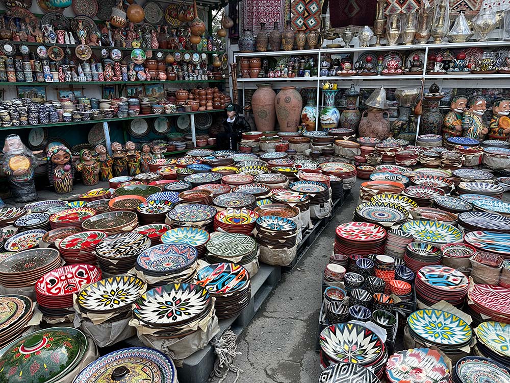 Uzbekistan Tashkent Chorsu Bazaar Plates